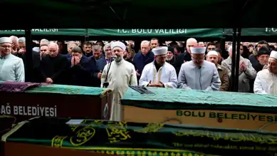 Erdoğan, Bolu Yangınında Ölen Ailenin Cenazesinde