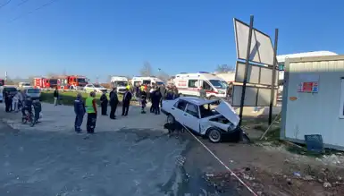 TIR-Otomobil Çarpışması: 6 Yaralı, 1'i Kritik Durumda